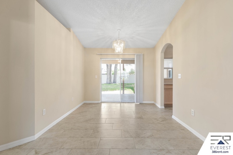 Building Photo - 57 Pin Oak Dr