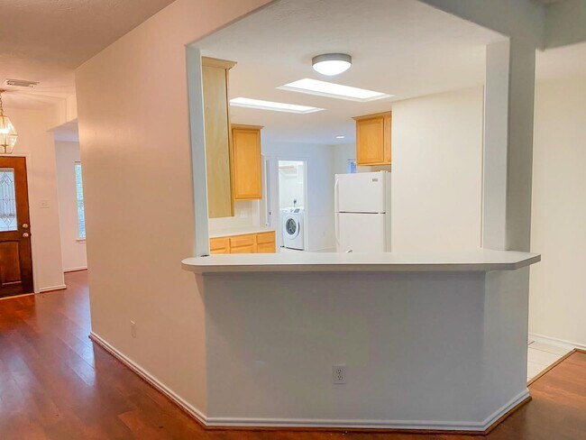 Building Photo - 54 N Queenscliff Cir