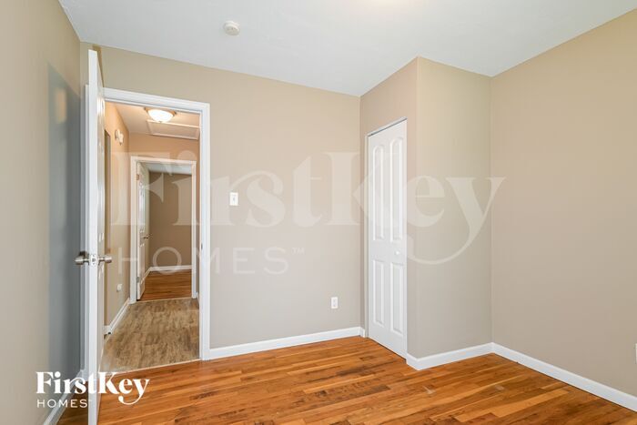 Building Photo - 2585 Teakwood Manor Dr