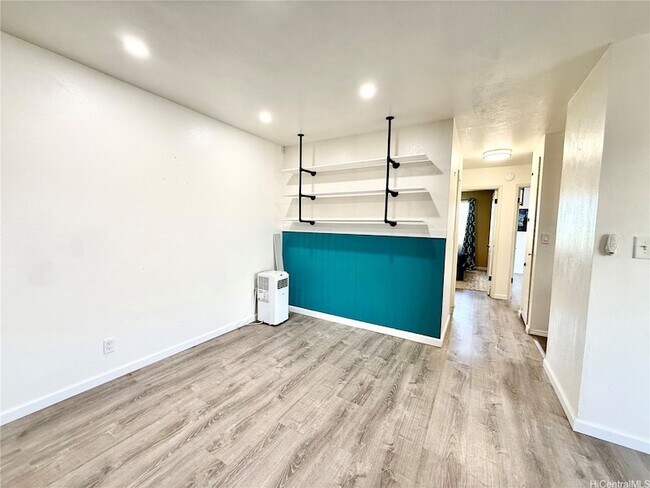 Building Photo - 68-077 Au Street Unit 3C
