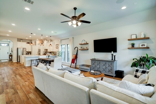 Building Photo - 6206 Glenwick Park Rd