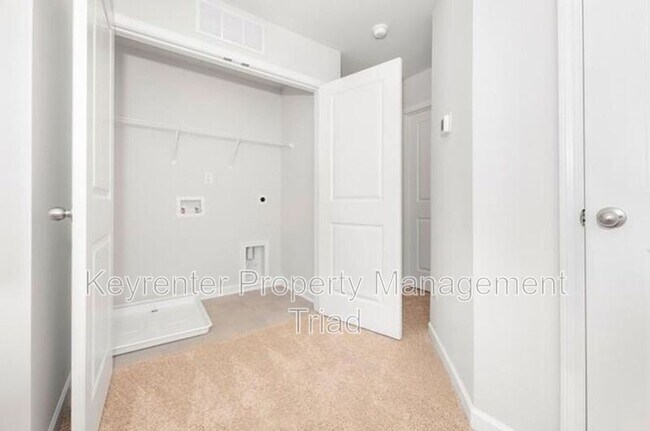 Building Photo - 1122 Banworth Ct