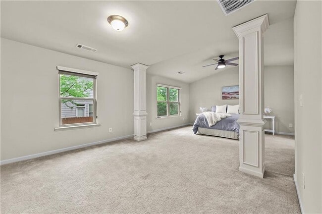 Building Photo - 2396 Whiteoak Bend