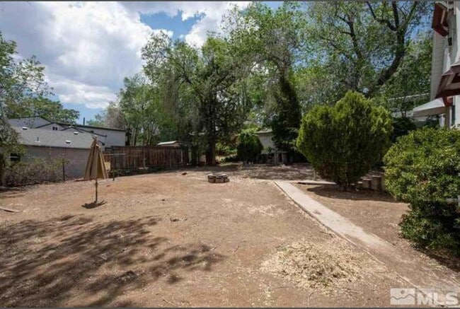 Building Photo - 308 College Ct