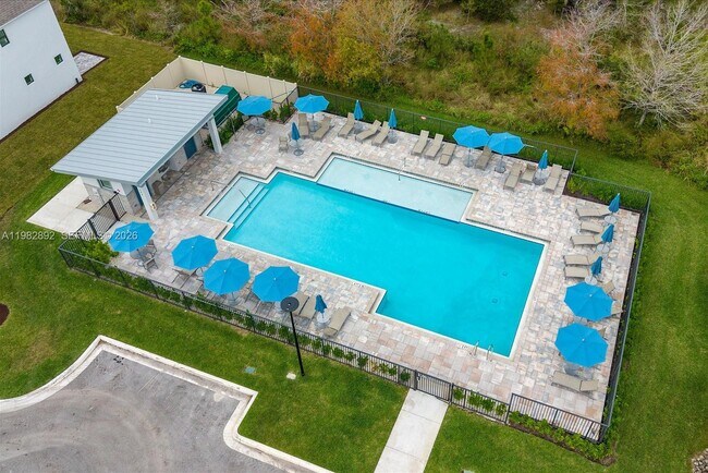 Building Photo - 2880 SE Federal Hwy