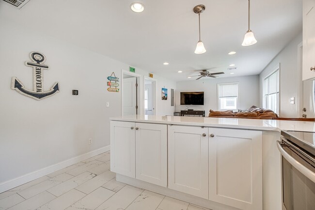 Building Photo - 25 Biscayne Blvd