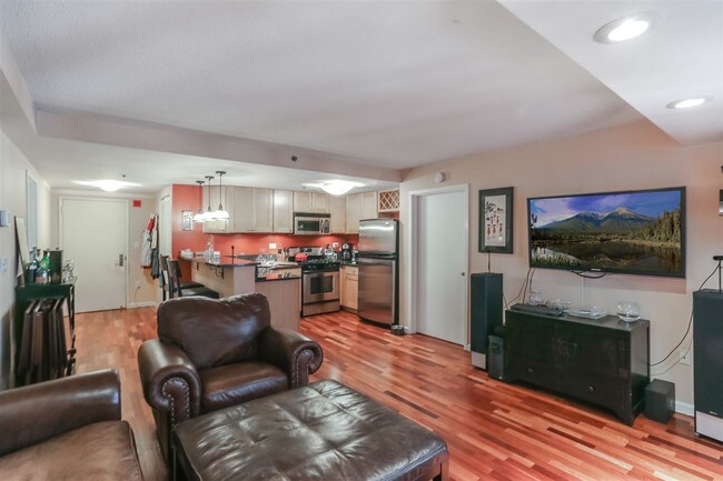 Building Photo - 759 2nd St