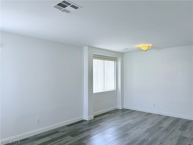 Building Photo - 8071 Sapphire Cove Ave