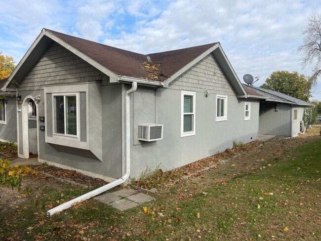 Primary Photo - Townhome for Rent in Papillion