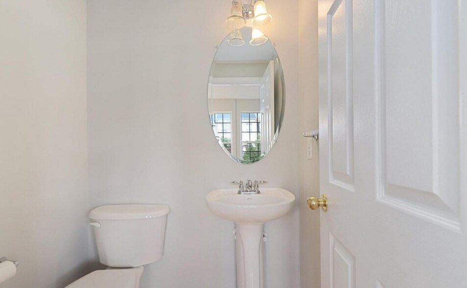 Building Photo - 1110 Posey Ln