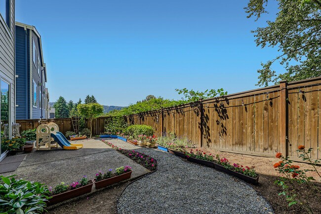Building Photo - 26658 NE Walden Way