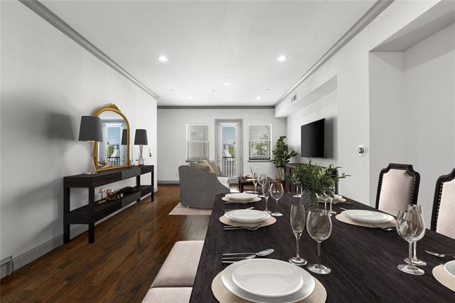 Building Photo - 1021 Pavillion St