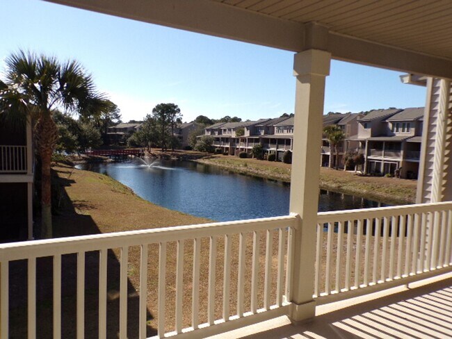 Building Photo - 4 Bedroom Townhome Located In Allenwood