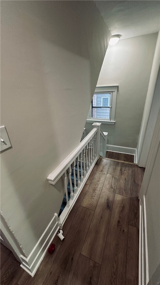 Building Photo - 7 Havens Ave