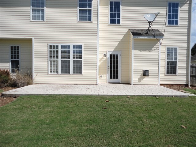 Building Photo - 10 Smokehouse Dr