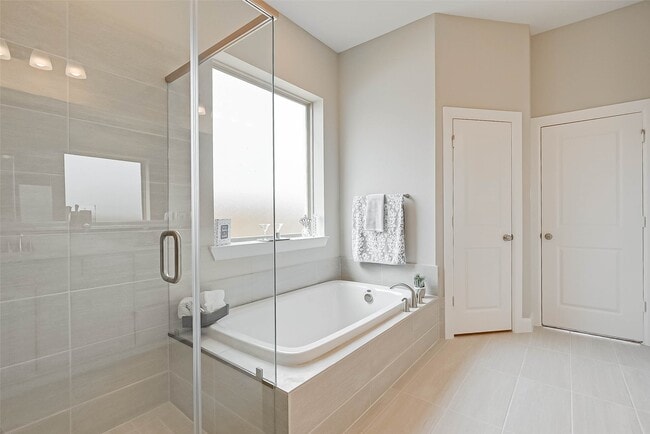 Building Photo - 10707 Deer Path Dr