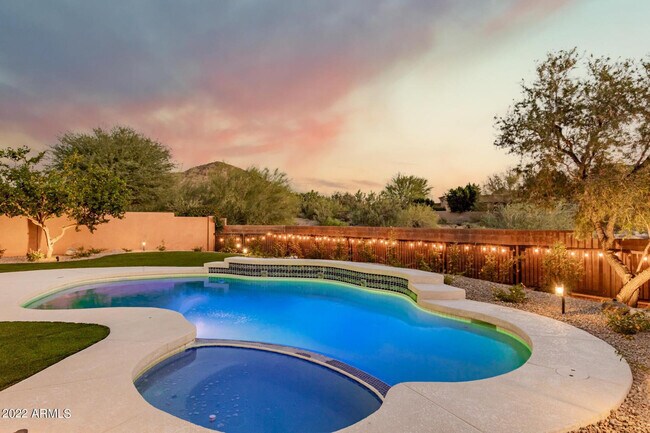 Building Photo - 13761 E Lupine Ave