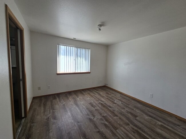 Building Photo - 324 Maylea Pl