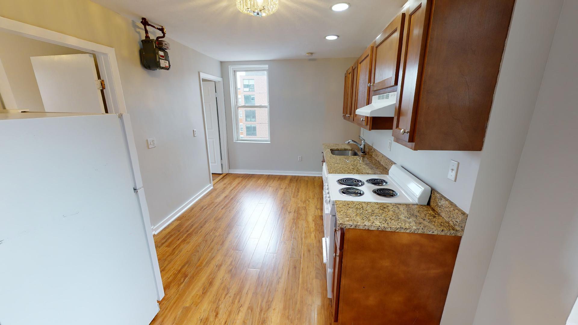 Apt 15 - 222 Hanover St