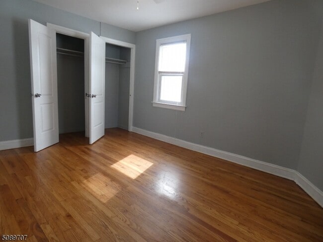 Building Photo - 672 Mt Hope Ave