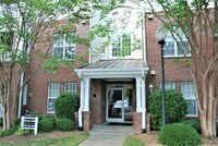 Building Photo - 1621 Providence Glen Dr