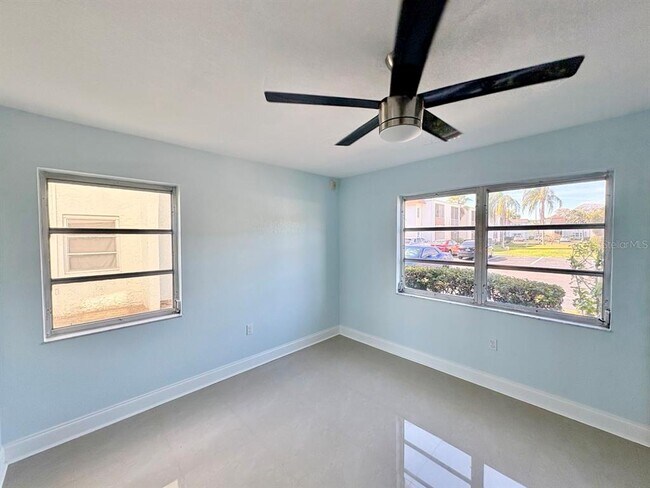 Building Photo - 371 S McMullen Booth Rd