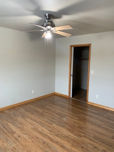 Building Photo - 2947 N 27th Ave
