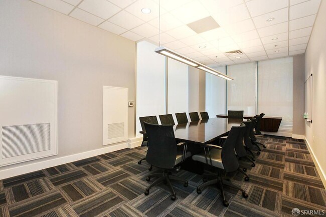 Building Photo - 333 Main St