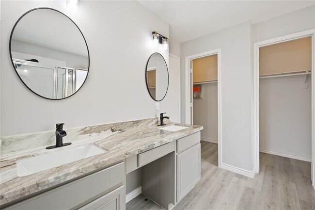 Building Photo - 6647 Amberfield Ln