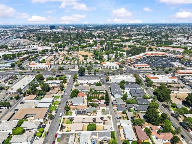 Building Photo - 1097 Bonita St