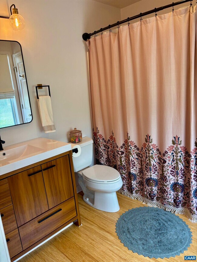 Building Photo - 292 Blackthorn Ln