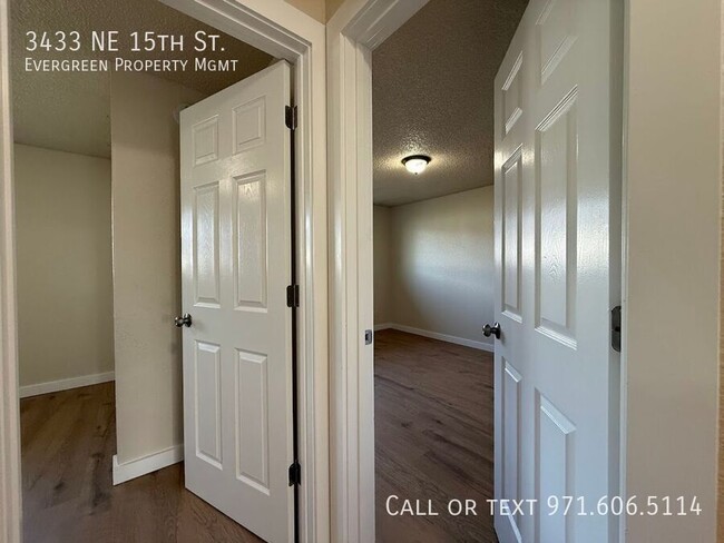 Building Photo - 3433 NE 15th St