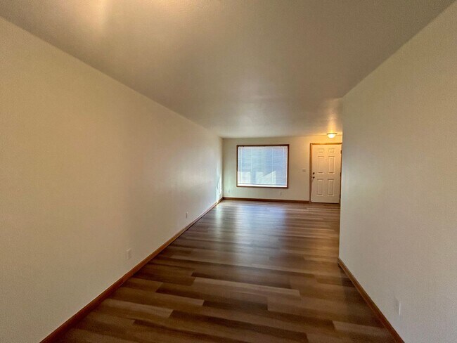 Building Photo - 4241 Wintergreen Ln