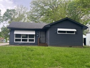 Building Photo - 226 Tennesee-