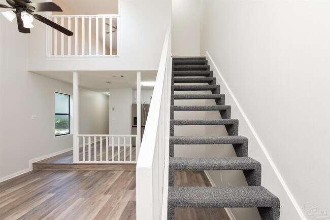 Building Photo - 7224 Lago Vista Ct