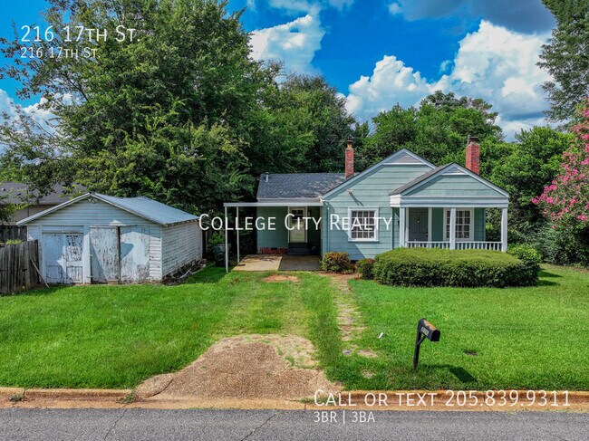 Building Photo - 216 17th St