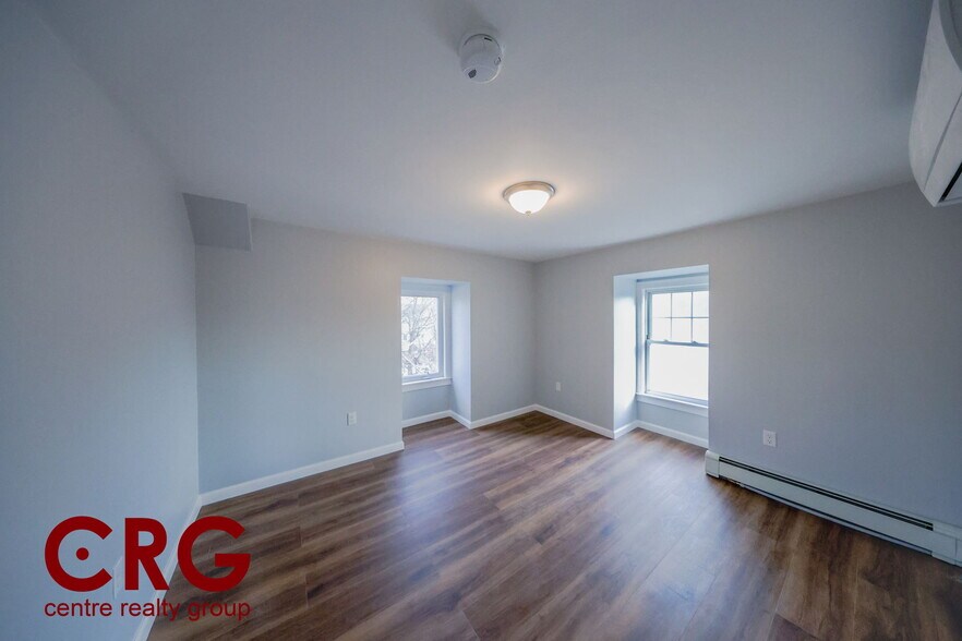 Building Photo - 81 Alder St