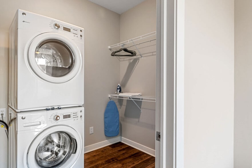 Building Photo - 501n N New Jersey St