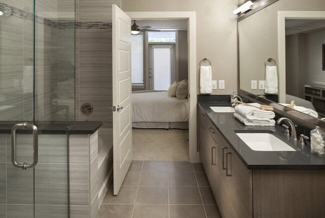 Building Photo - 1620 Platte St