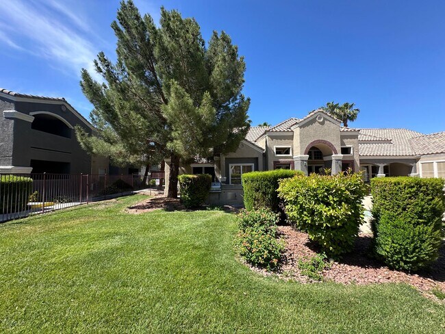 Building Photo - 5055 W Hacienda Ave