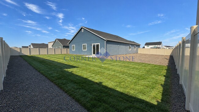 Building Photo - 15095 Aviaticus Wy