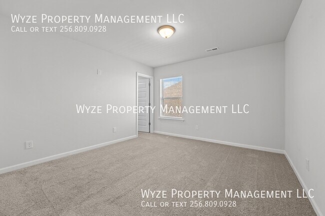 Building Photo - 283 Shubert Dr