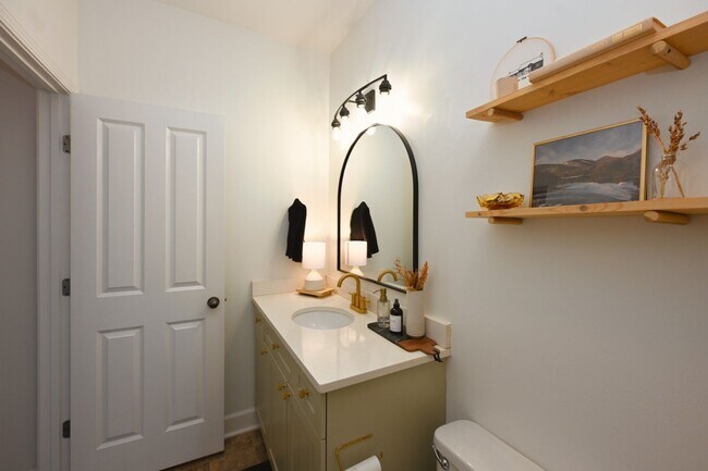 Building Photo - **SOPHISTICATED URBAN RETREAT IN THE HEART OF LENOX VILLAGE**