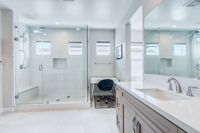 Building Photo - Incredible Fully Furnished New Home In Lak...