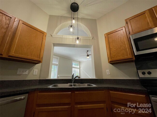 Building Photo - 8307 Belstead Brook Ct