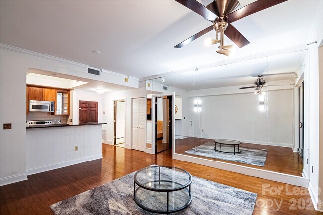 Building Photo - 300 W 5th St