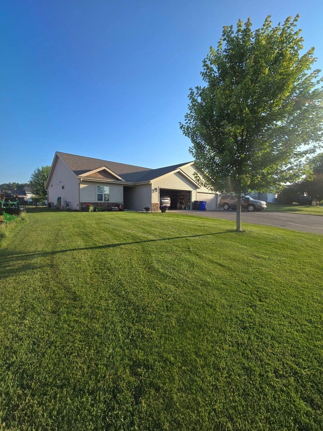 Building Photo - 1934 W 6th St