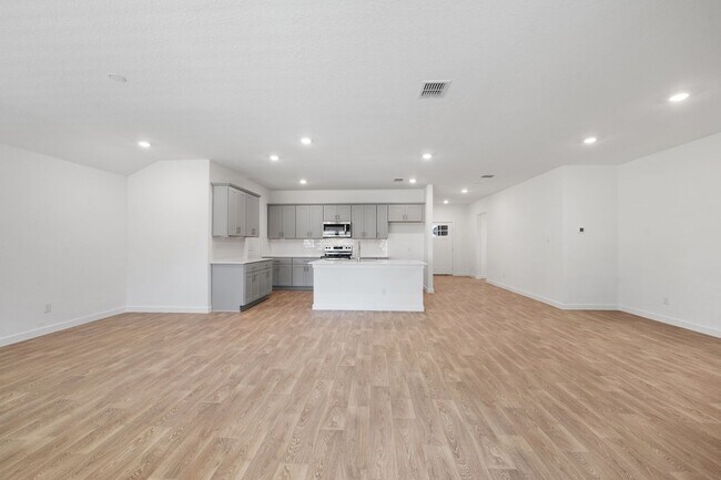 Building Photo - Luxurious 4 BR / 2 BA with THREE-CAR GARAGE - 2314 SF - Harmony Hills, Fredericksburg!