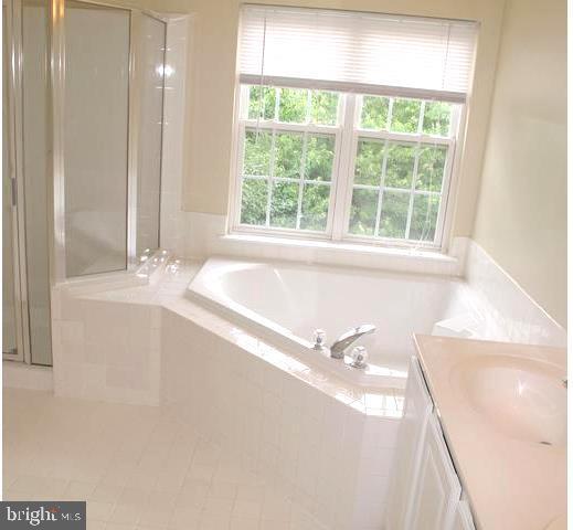 Building Photo - 21079 Alberta Terrace