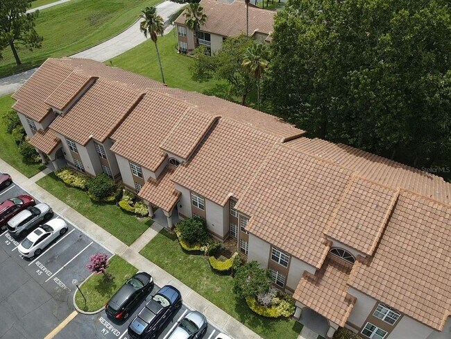 Building Photo - 4680 Sussex Terrace